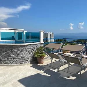 Lux Katija Apartment