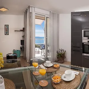 Mariva Luxury Apartment